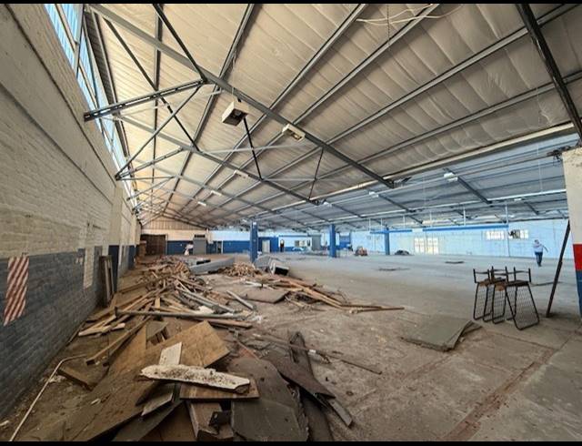 1,500M² WAREHOUSE TO LET IN CLAREMONT